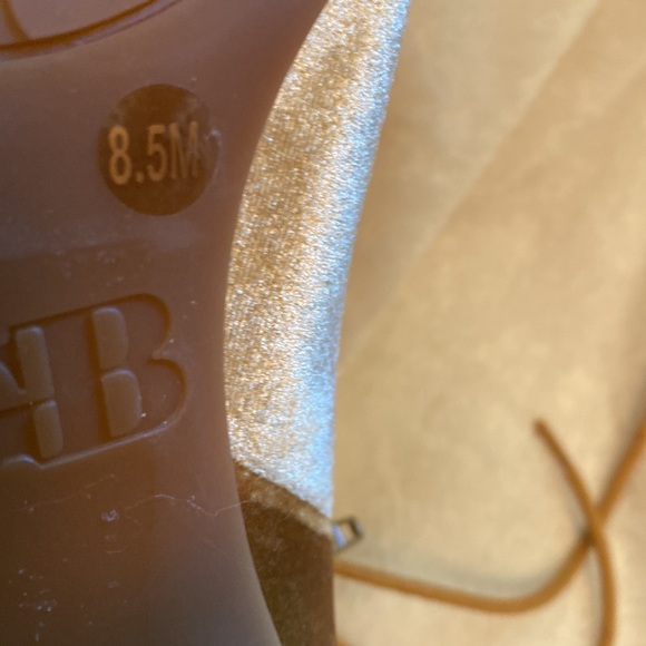 NWOT velvet Gianni Bini boots size 8.5 - Picture 3 of 4